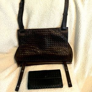 Bottega Venetta messenger bag with pair of wallet